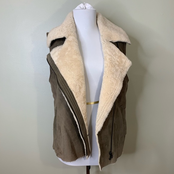 Vince Jackets & Blazers - Vince Shearling Lamb Vest